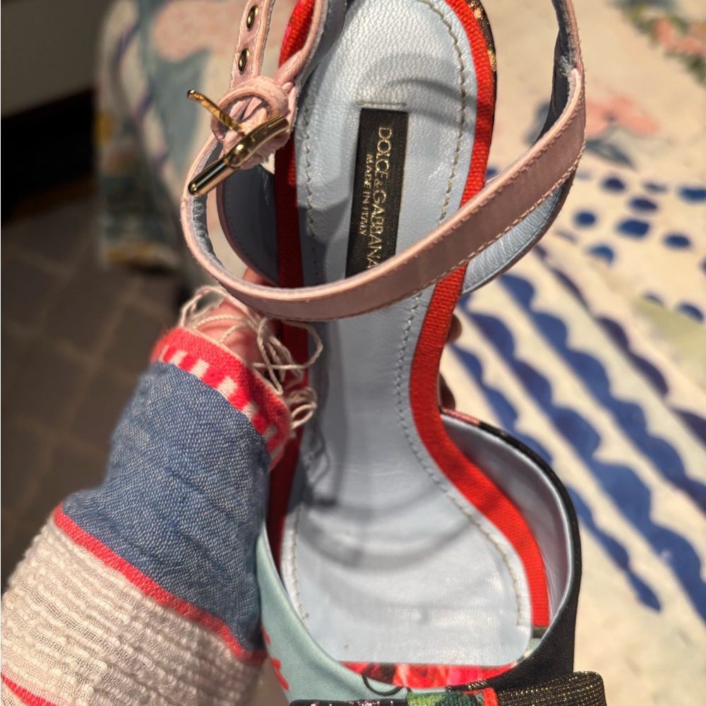 Dolce & Gabbana Patchwork Floral Platform Heels 36 - Picture 6 of 17